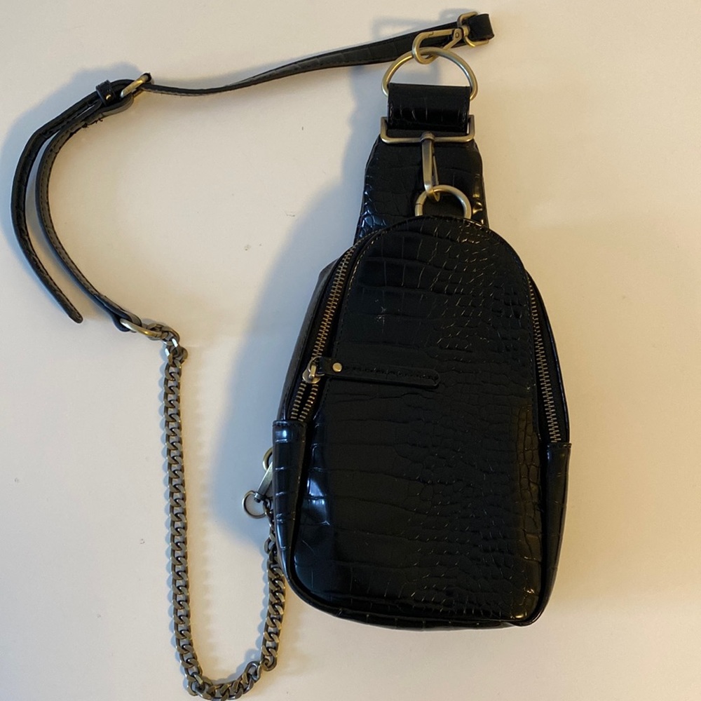 Black fanny pack backpack